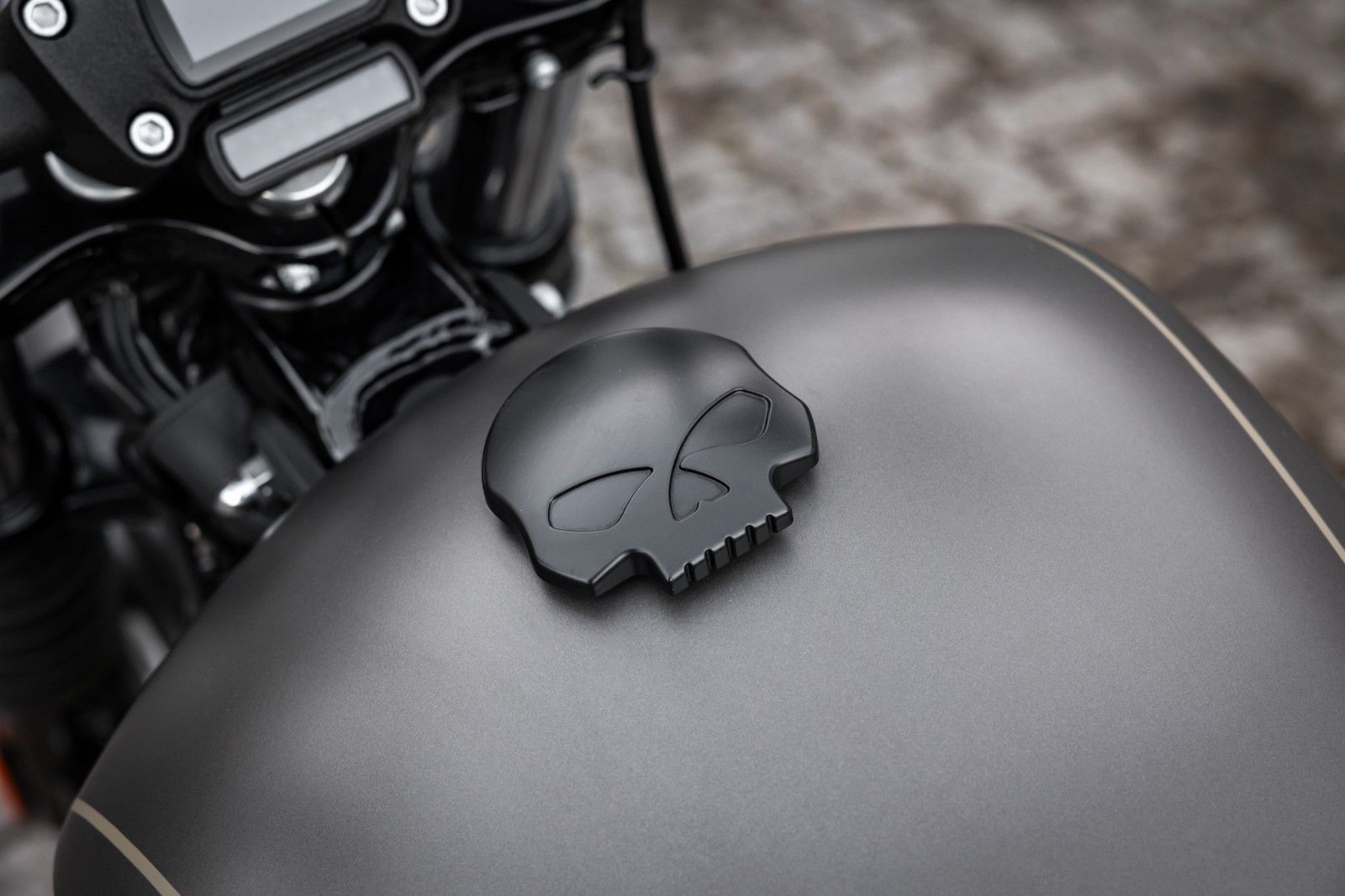 Fahrzeugabbildung Harley-Davidson FXBB STREET Bob Softail - JEKILL&HYDE