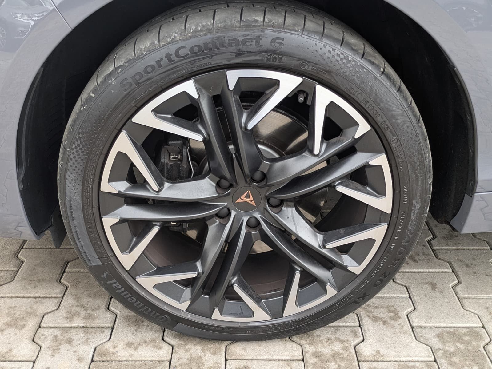 Fahrzeugabbildung CUPRA Terramar 2.0 TSI 4D VZ HUD*MATRIX*PANO*DCC*20"