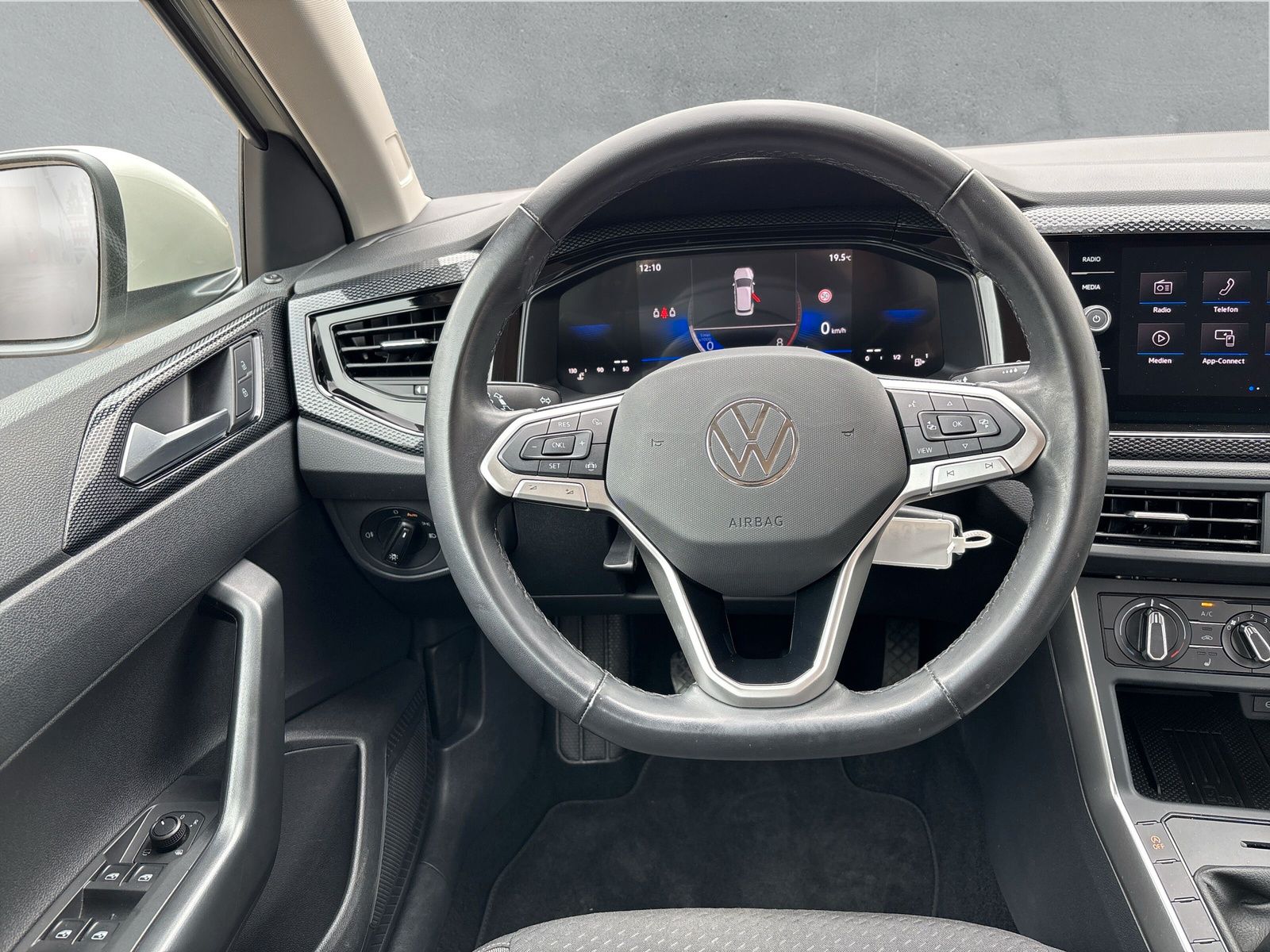 Fahrzeugabbildung Volkswagen Taigo Life 1.0 TSI App-Connect LED Sitzheizung