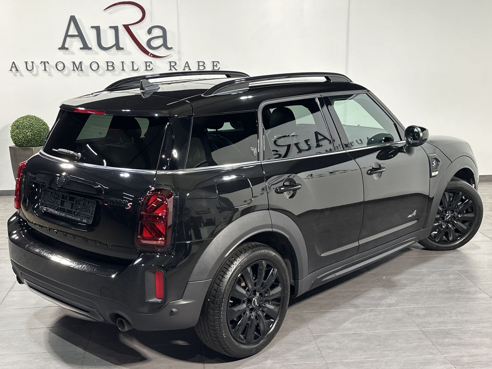 Fahrzeugabbildung MINI Cooper S Countryman All4 NAV+LED+PANO+KAM+18ZOLL