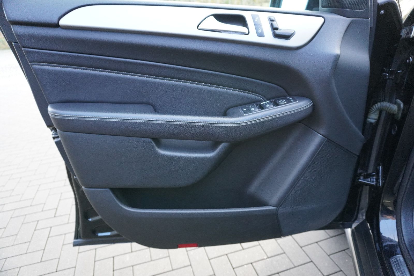 Fahrzeugabbildung Mercedes-Benz ML 250 CDI BlueTec