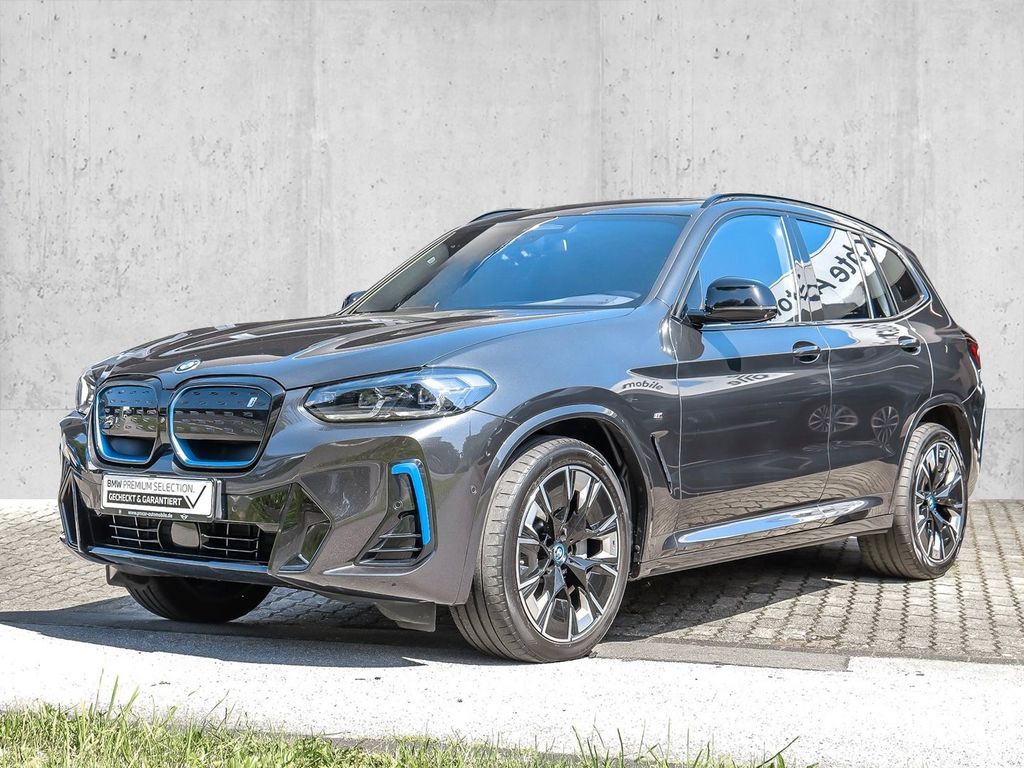Image of BMW iX3