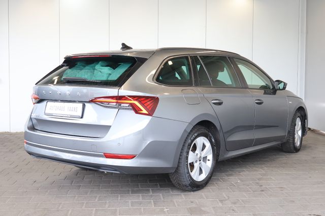 Skoda Octavia 2.0 TDI Tour AID+KEY+LANE+LED+CARPLAY