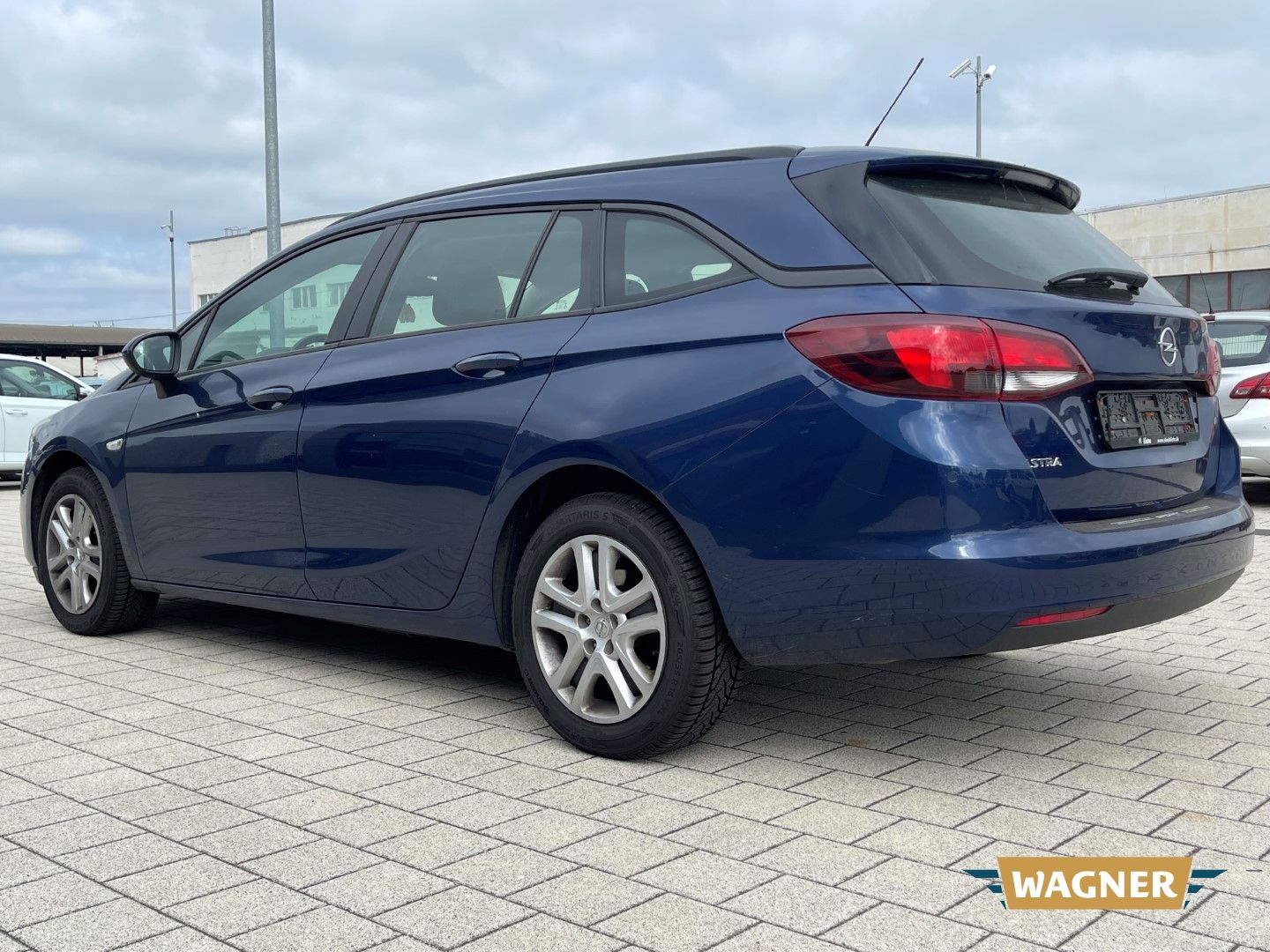 Fahrzeugabbildung Opel Astra Sports Tourer Edition  Abgasreinigung defe