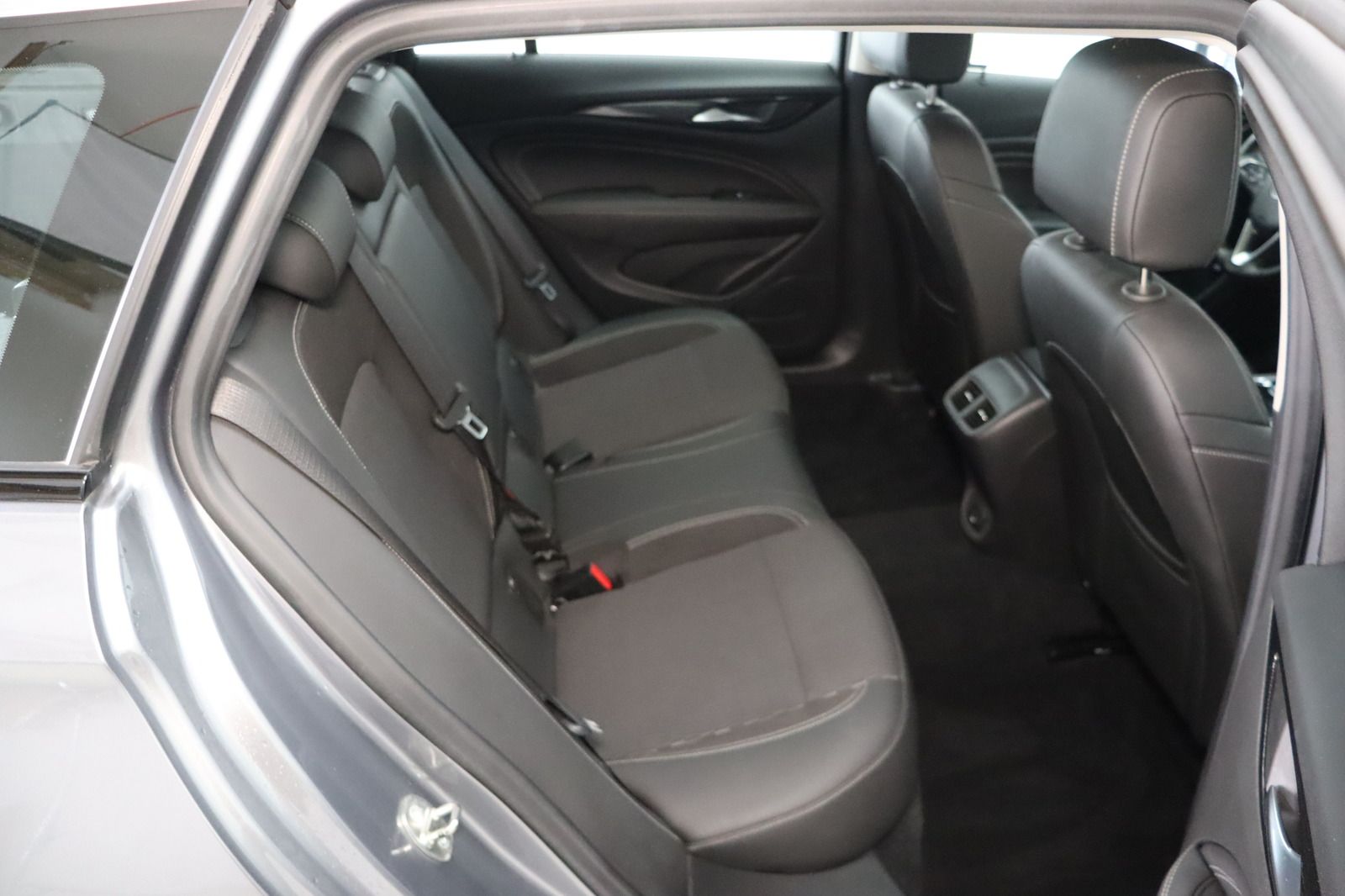 Fahrzeugabbildung Opel Insignia 2.0 CDTI Innovation * LED * Sitzhzg. *