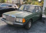 Mercedes-Benz Mercedes W123 300D 1.Hd Nickelgrün - Mercedes-Benz 300: D W123