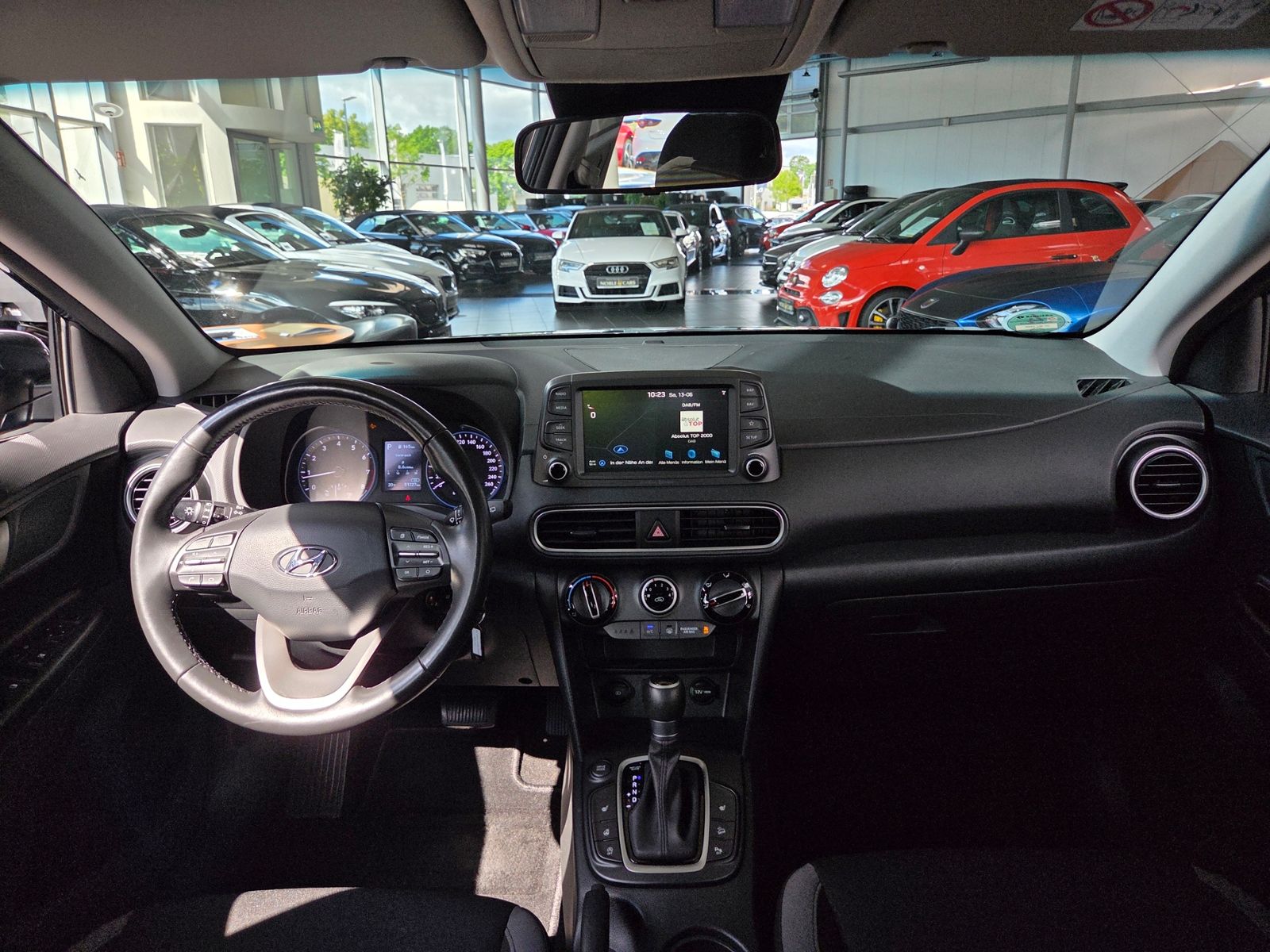 Fahrzeugabbildung Hyundai KONA Trend 2WD KLIMA LED NAV SHZ ALU