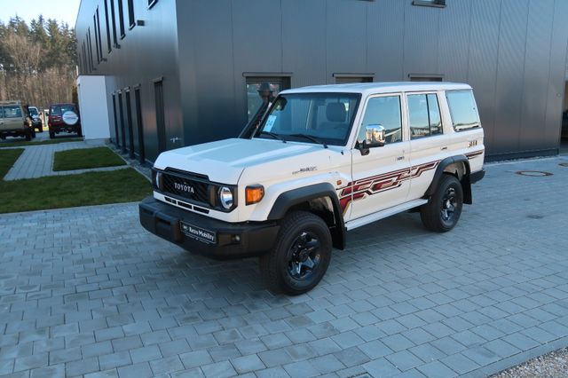 Toyota Land Cruiser  GRJ76 Facelift  Vollausstattung