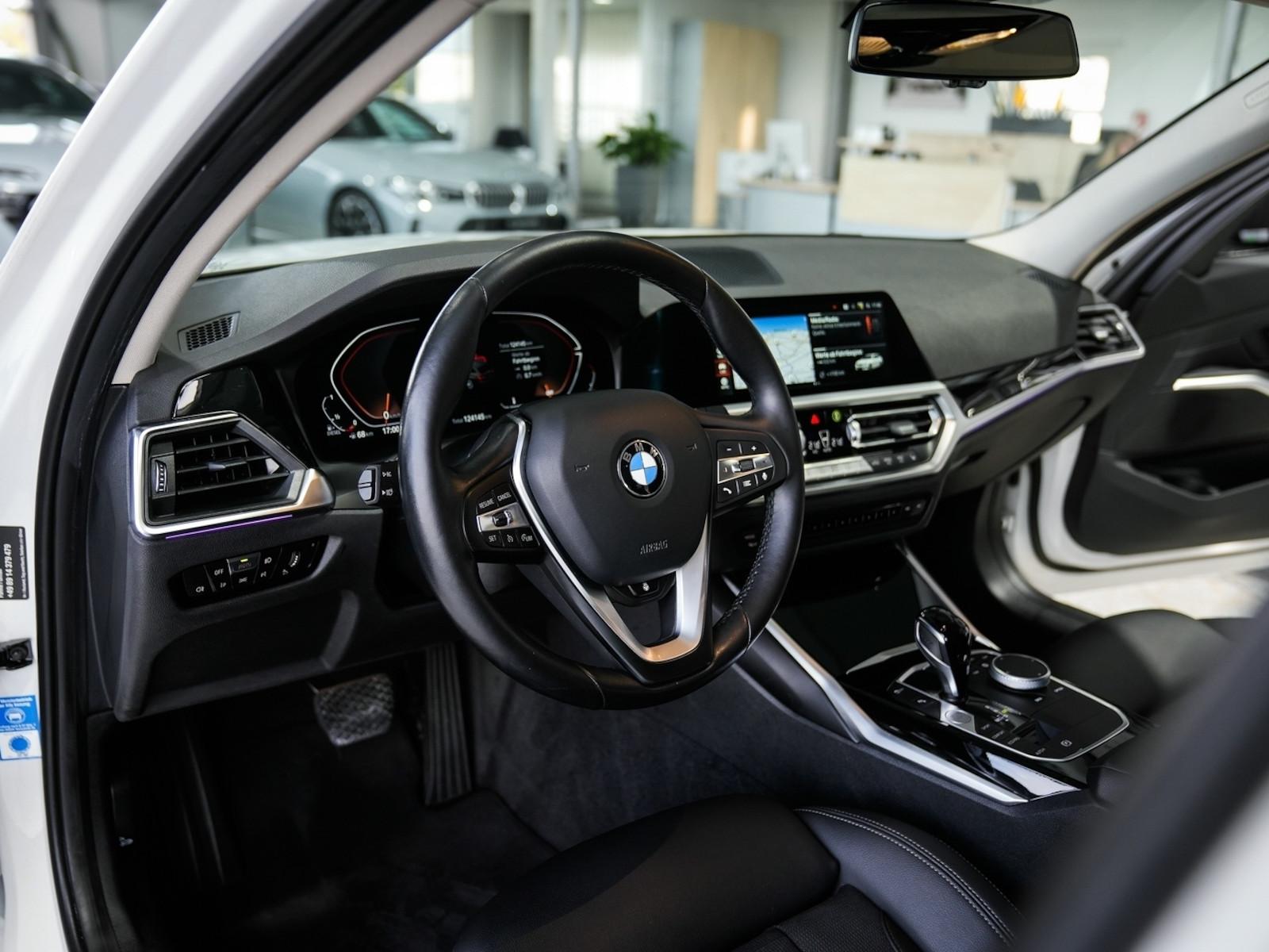 BMW 320d xDrive Touring Sport Line