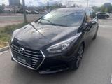 Hyundai i40 Premium/Navi/Leder/SHZ/AHK/Kam/Sitzkühlung - Hyundai i40 Premium mit Diesel-Antrieb