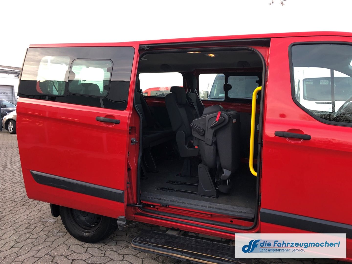 Fahrzeugabbildung Ford Transit Custom Kombi 300 L1 2.2 TDCi*8435