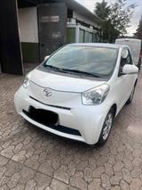 Toyota IQ 1.0 - Toyota IQ aus 2012