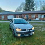 Renault Clio 1.2 16v 75 PS Automatik - gebrauchte Renault Clio aus dem Jahr 2002
