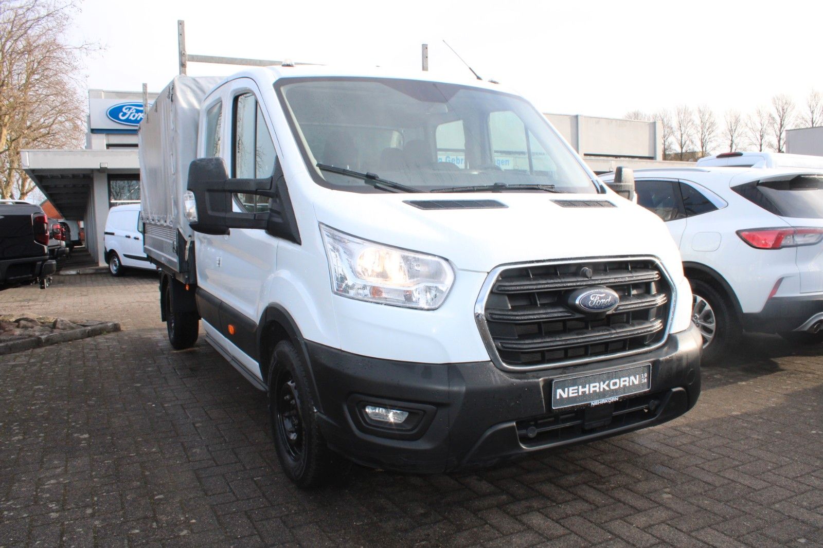 Fahrzeugabbildung Ford Transit Trend L3 DoKa Pritsche Plane & Spriegel