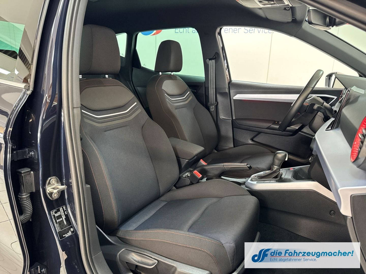 Fahrzeugabbildung SEAT Arona FR Navi Digitales Cockpit LED Sperrdiff. A