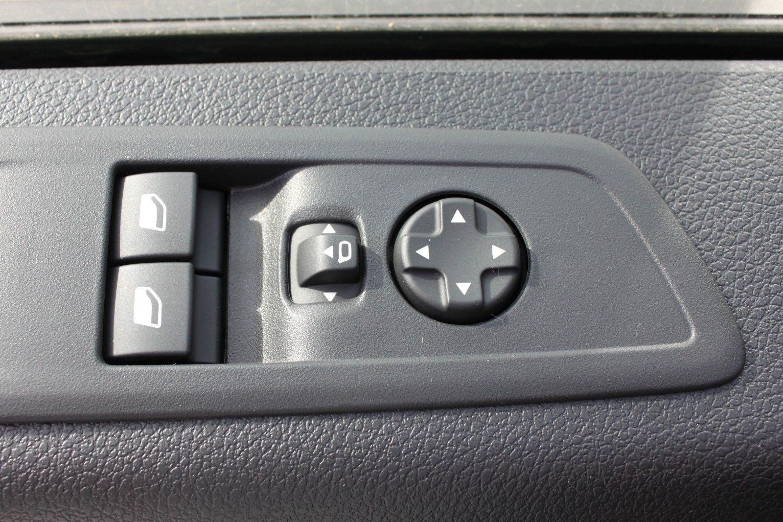 Fahrzeugabbildung Fiat Scudo XL Multicab Webasto/Full-LED 6-Sitzer