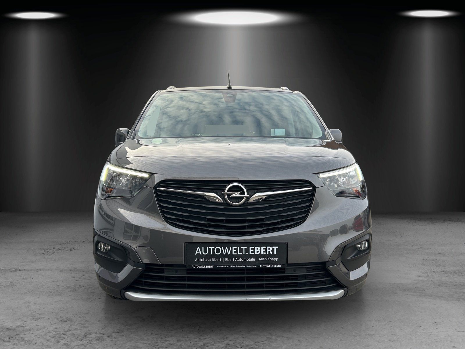 Fahrzeugabbildung Opel Combo Life 1.5 D Aut. INNOVATION/KAMERA/SHZ/HUD/