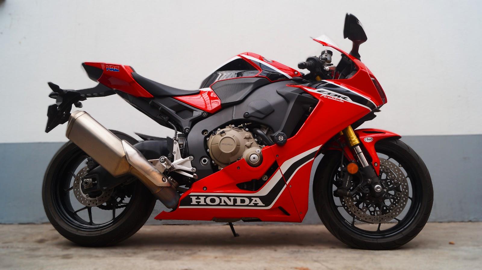 Honda CBR 1000RR SC77 | unfallfrei | Insp. + TÜV NEU