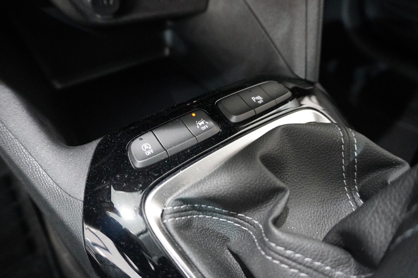 Fahrzeugabbildung Opel Corsa F 1.2 EDITION NAVI/LED/TEMP/PDC/SPORT/DAB+