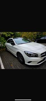 Mercedes-Benz CLA 180 Urban Urban - Mercedes-Benz CLA 180 in Köln