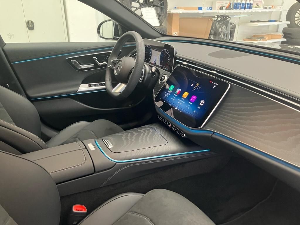 Fahrzeugabbildung Mercedes-Benz E 300 e Limousine +EDITION-AMG+AHK+20''Zoll+PANO