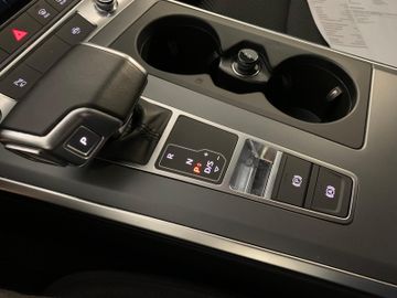 Audi A6 - 12