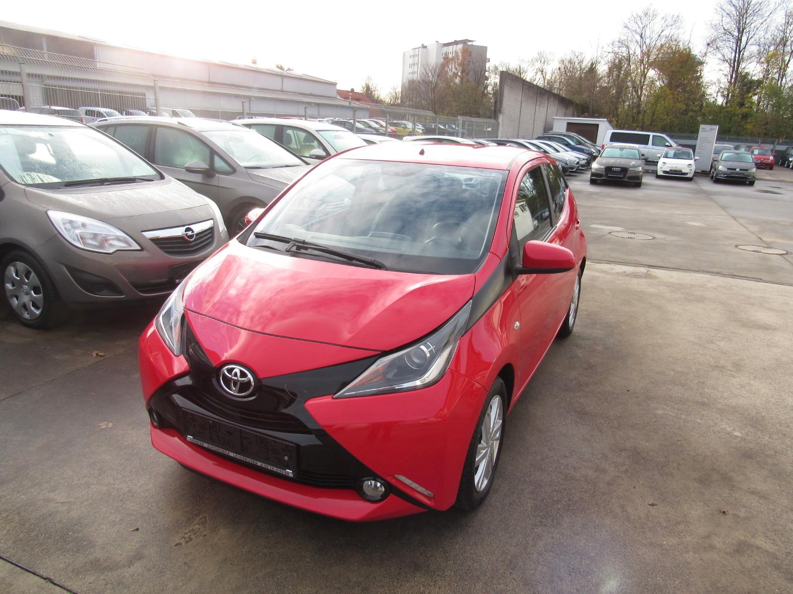 Toyota Aygo AYGO x-play touch,ALU,KLIMA,E-FENSTER.