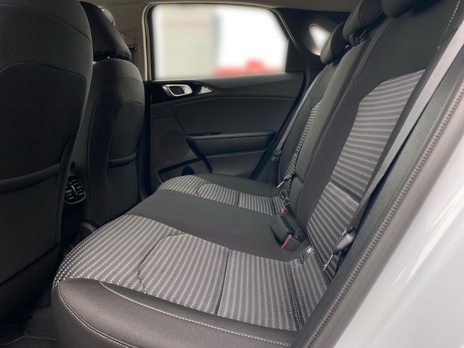 Fahrzeugabbildung Kia CEED_5 1.0T 100 ULTIMATE STD