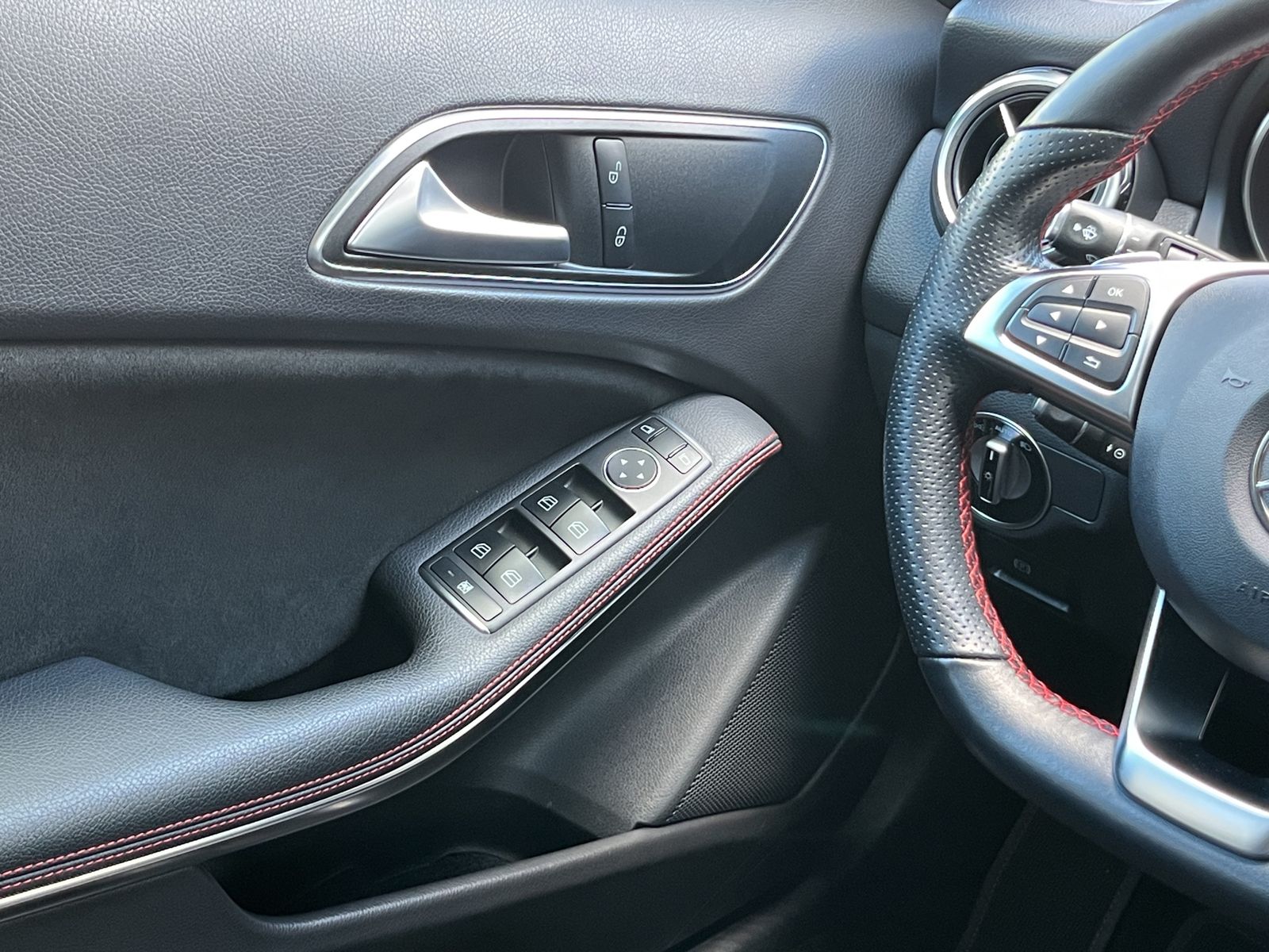 Fahrzeugabbildung Mercedes-Benz GLA 200*Automatik*AMG Line*LED*SHZ*Kam*PDC*NAVI*