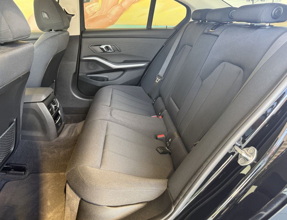 BMW 330e  Advantage KAM+KOMF+ACC+LASER+HUD+SPUR+DAB foto 25