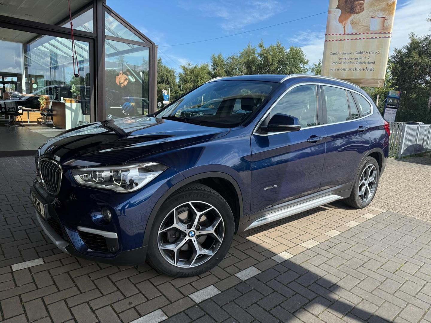 BMW X1 sDrive18i X-Line LED SHZ AHK KUNDENAUFTRAG