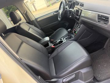 Volkswagen Touran - 8