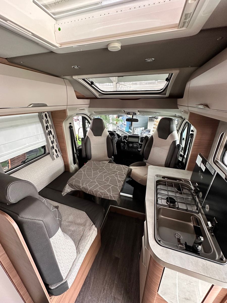 Fahrzeugabbildung Knaus Van TI VANSATION 550 MF AHK Rahmenfenster L-Sit