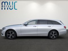 MERCEDES-BENZ E 220 d 4Matic /MultiBeam/Totwinkel+Spurhalte/