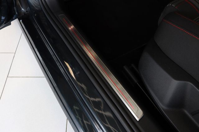 Fahrzeugabbildung Volkswagen Golf VII Lim.GTI|PANO|DSG|VIRTUAL|ACC|KAMERA|LED