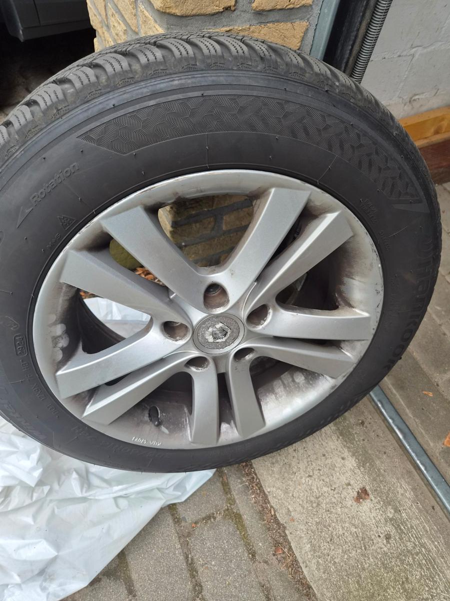 Toyota Avensis 2012 — photo 11