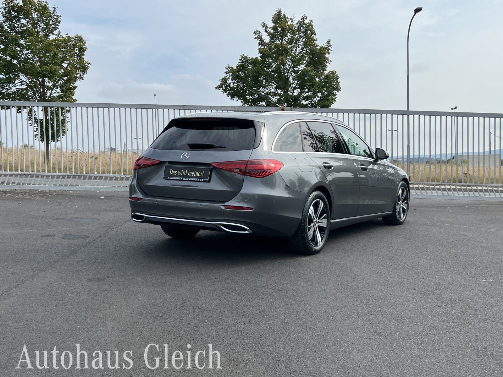 Fahrzeugabbildung Mercedes-Benz C 220 d 4MATIC T-Modell AVANTGARDE Exterieur/Nav