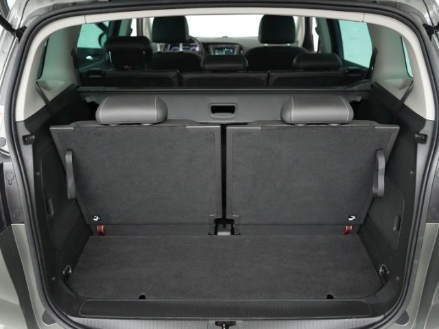 Zafira C INNOVATION AT 7-SITZER+AHK+LED+RÜCKFAHR