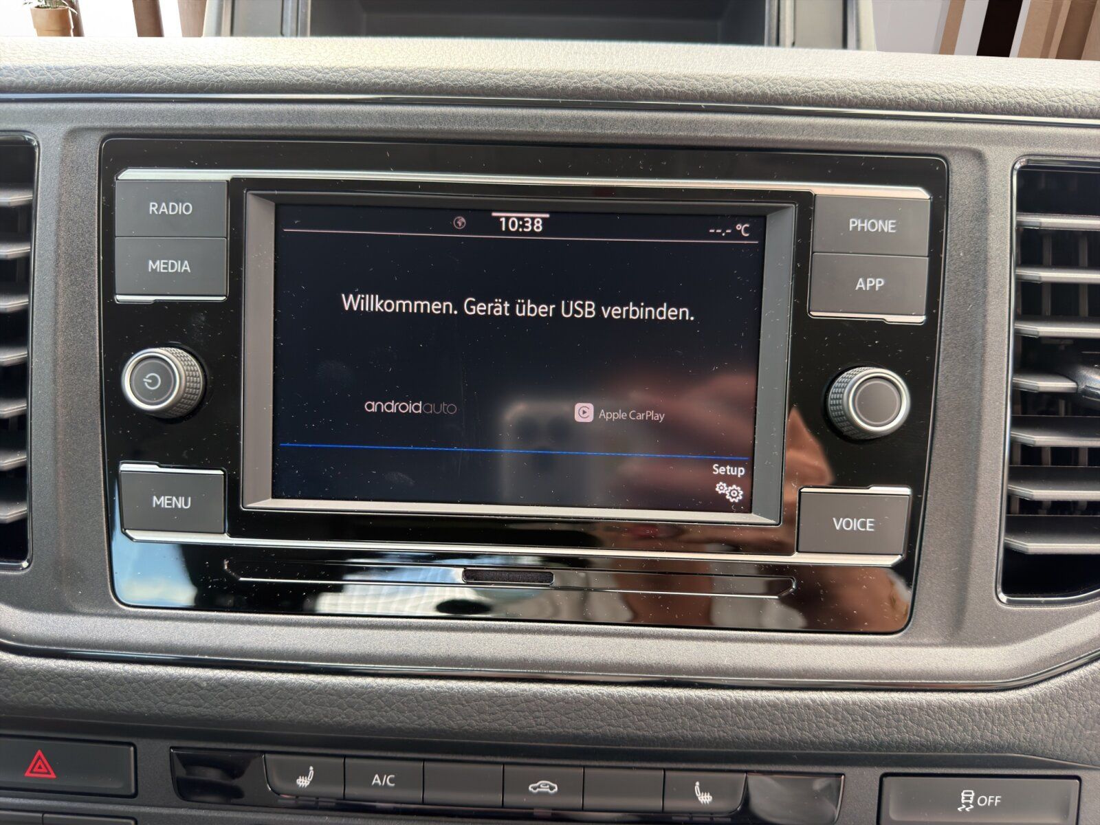 Fahrzeugabbildung Volkswagen Crafter 35 Pritsche 2.0 TDI DOKA Kipper