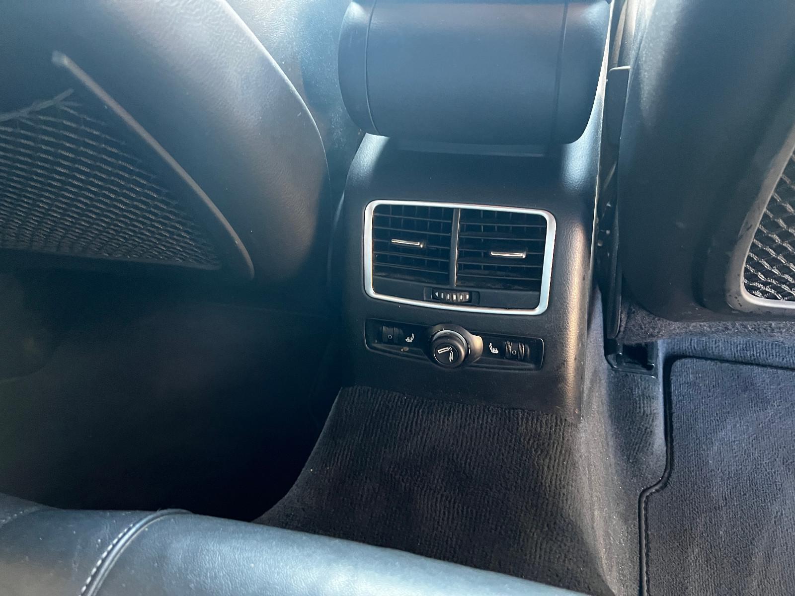 Audi Quattro 2011 — photo 16