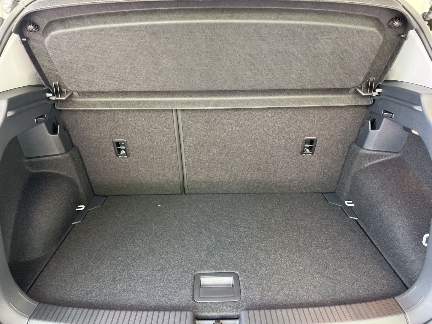 Fahrzeugabbildung Volkswagen T-Cross Life 1.0 TSI Digitales Cockpit LED ACC A