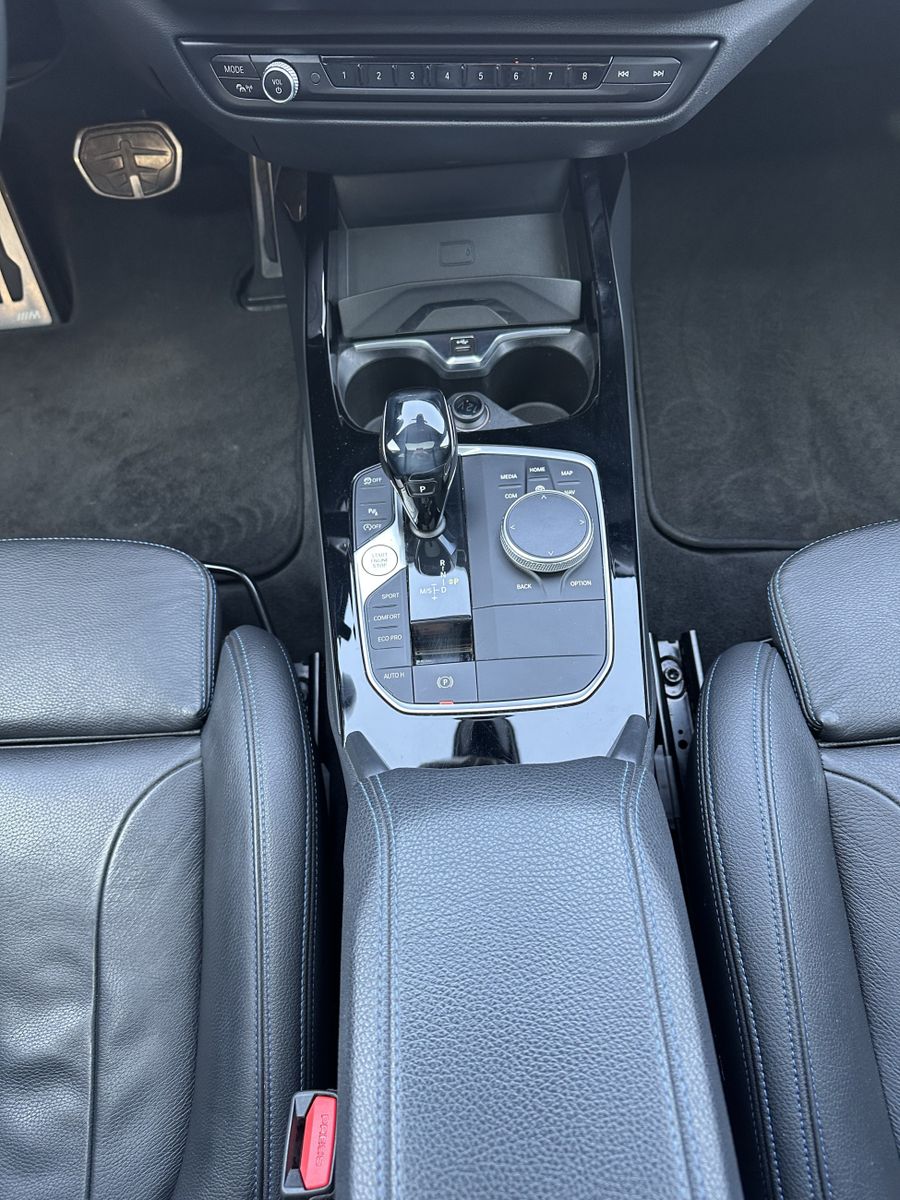 Fahrzeugabbildung BMW 220d Gran Coupé M-Sport NAV+LED+PANORAMA+SPUR+SH