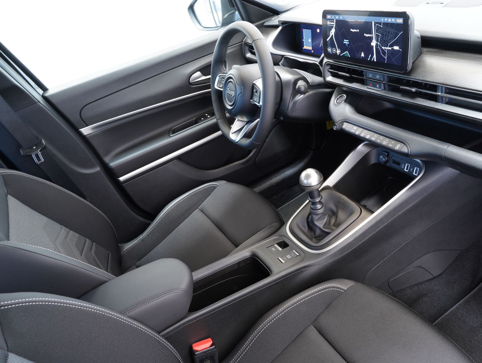 Fahrzeugabbildung Jeep Avenger 1.2 T-GDI Altitude