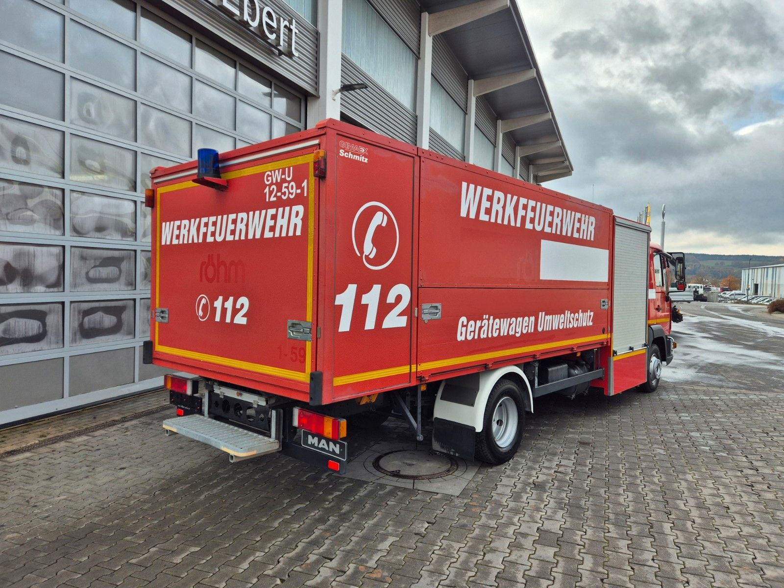 Fahrzeugabbildung MAN LE 9.150 Feuerwehr Schmitz GW-6 Gerätewagen