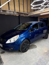 Opel Corsa D - Opel Corsa aus 2009 mit Diesel-Antrieb