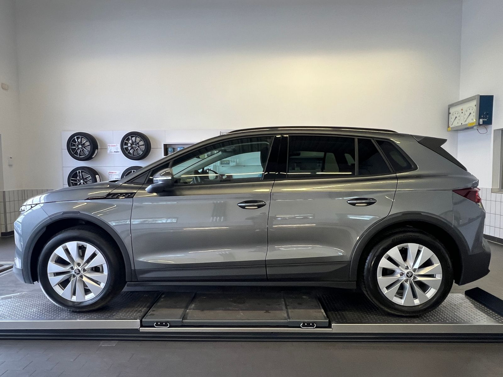 Fahrzeugabbildung SKODA Elroq 50 TOUR *AHK,Navi,19"-Felge*