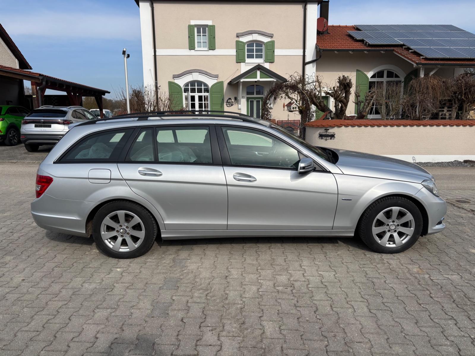 Mercedes-Benz C 180 Elegance 2.Hand Navi 8xAlu PDC