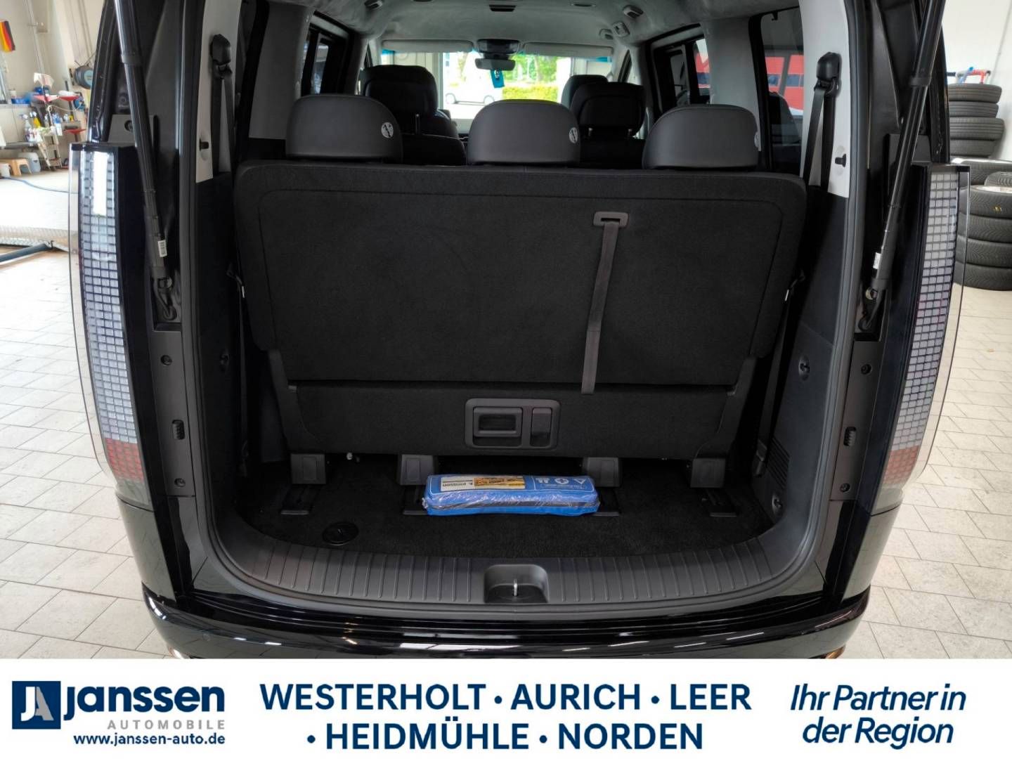 Fahrzeugabbildung Hyundai STARIA SIGNATURE