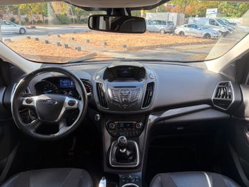 Ford Kuga - 10