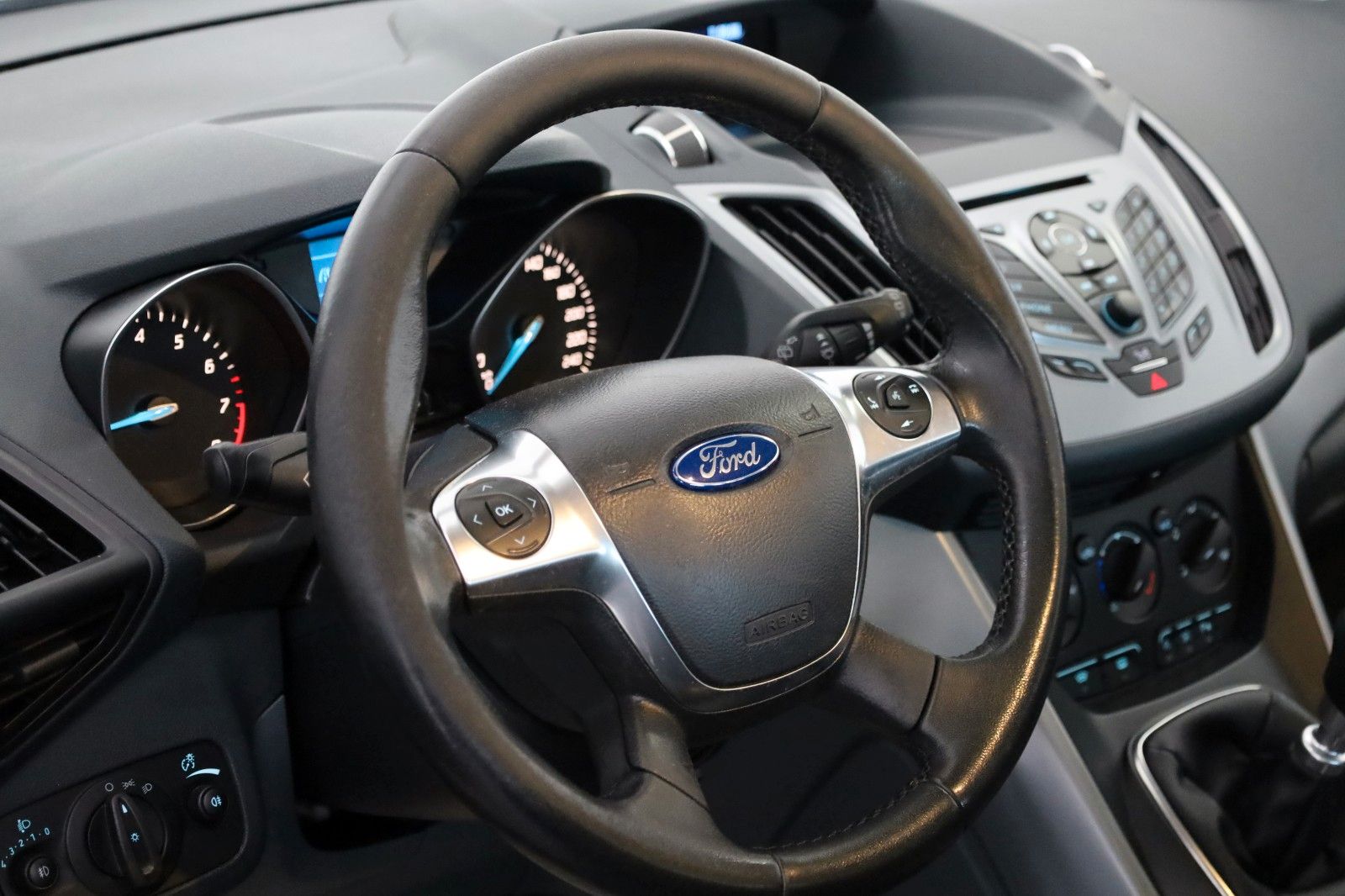 Fahrzeugabbildung Ford C-MAX Champions Edition SH,PDC,AHK,Allwetter
